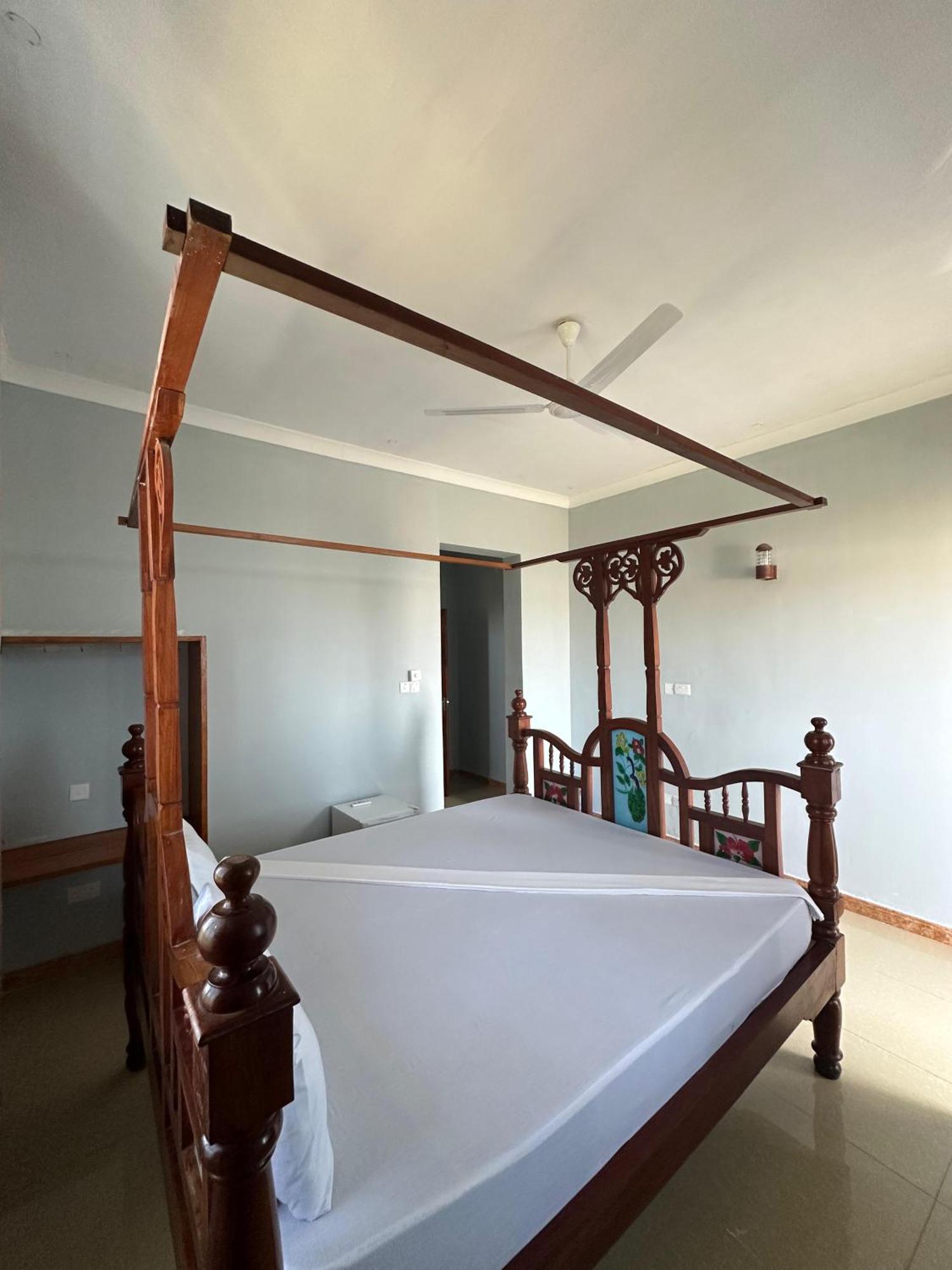 Relax Hotel Taj Нунгви Экстерьер фото